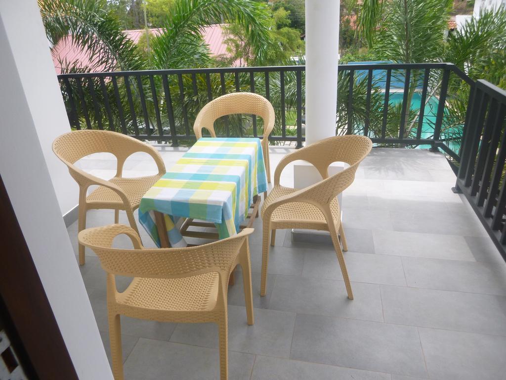 Pick & Go White House Bed & Breakfast Negombo Exterior photo