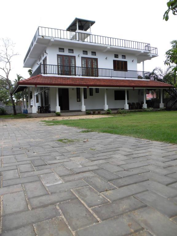 Pick & Go White House Bed & Breakfast Negombo Exterior photo