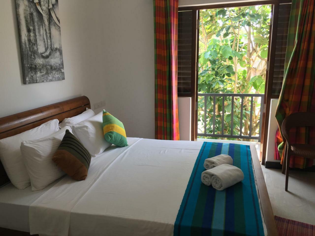 Pick & Go White House Bed & Breakfast Negombo Exterior photo